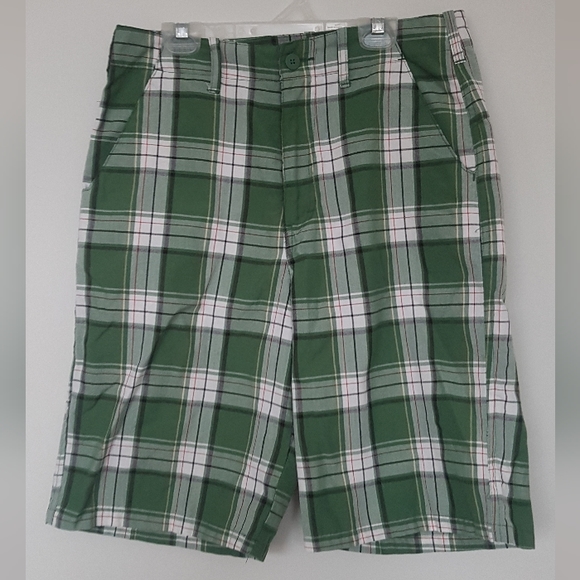 [R2] Green Gingham Skater Shorts - Picture 1 of 11